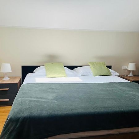 Lux Studio And Apartment Catania Bagian luar foto
