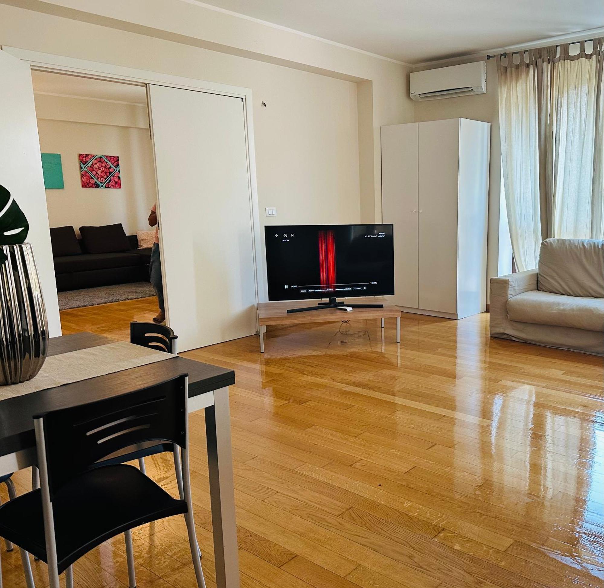 Lux Studio And Apartment Catania Bagian luar foto